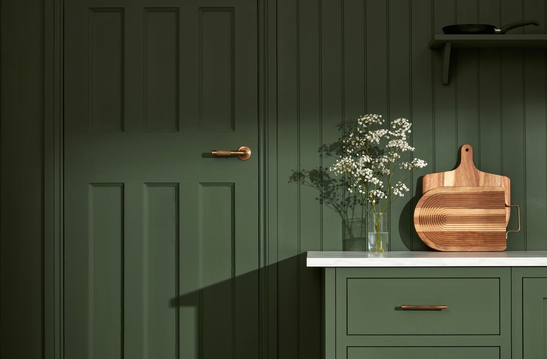 Beyond Colour Drenching - The Importance of Material Contrast